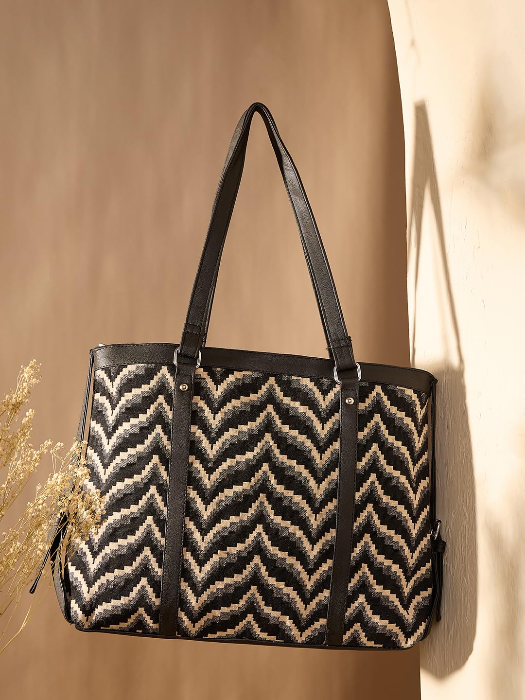 PRIMROSE Chevron Pattern Tote Bag for Women, Black and Beige