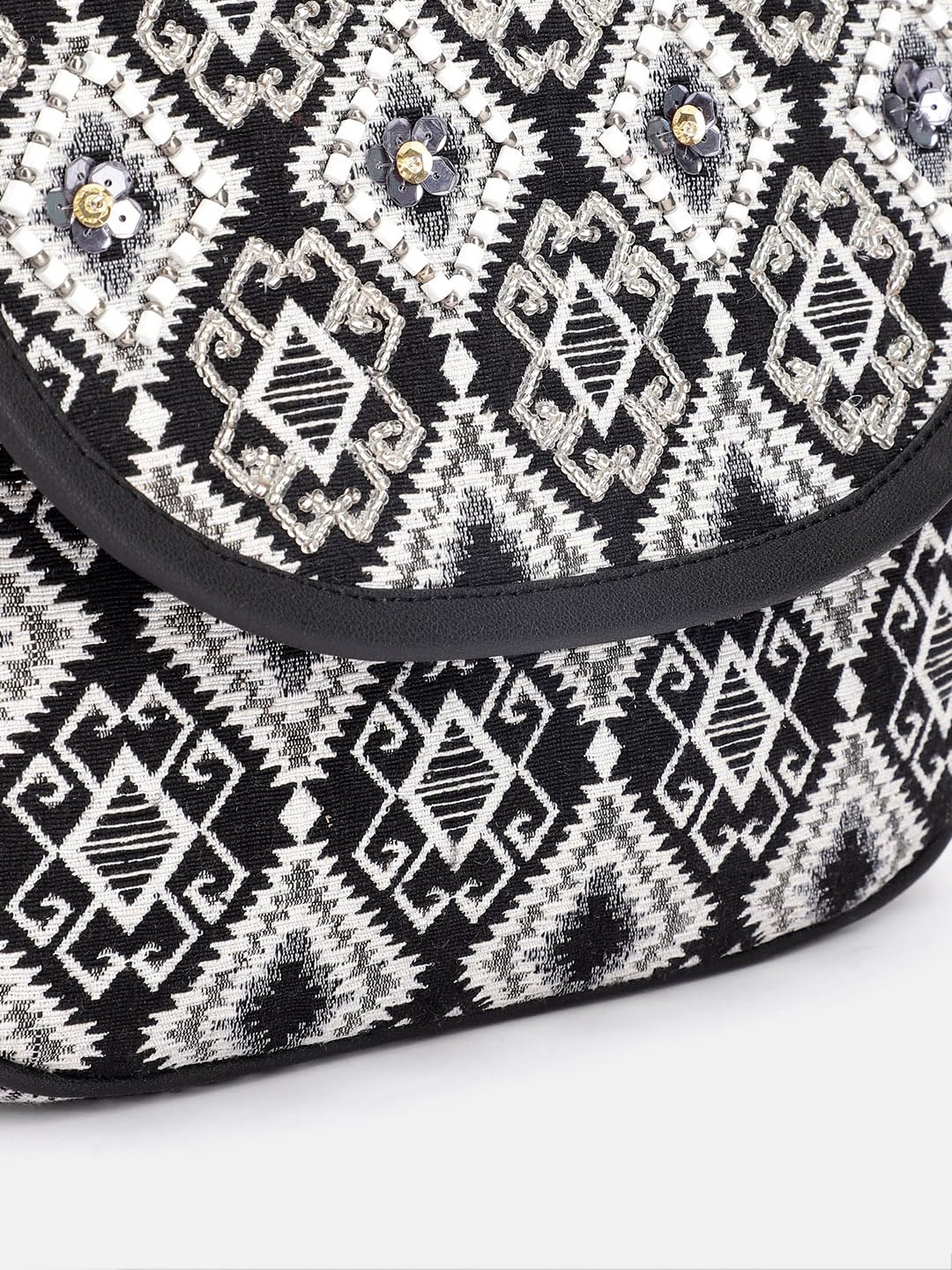 PRIMROSE Women's Black and White Aztec Print Crossbody Bag