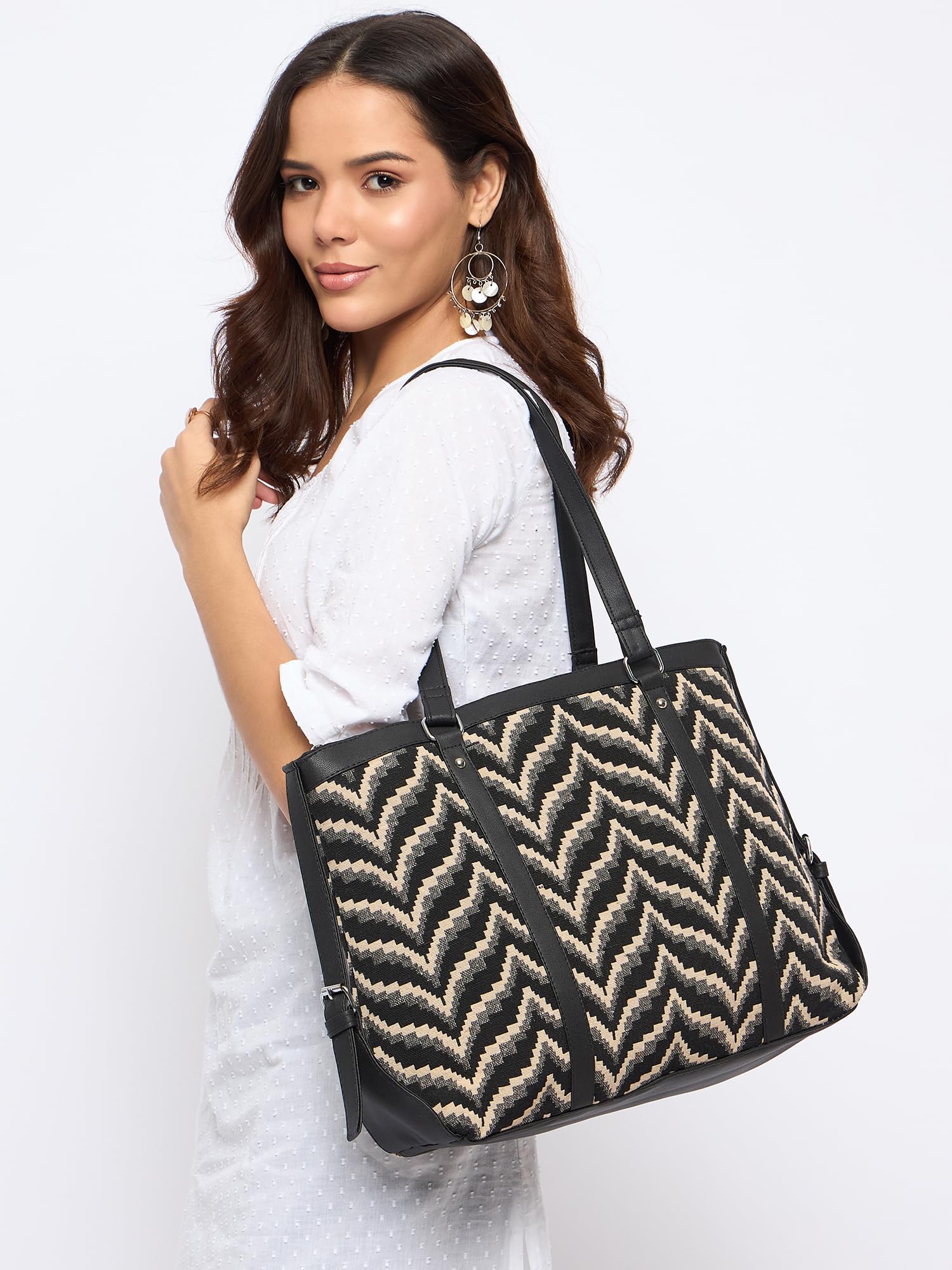 PRIMROSE Chevron Pattern Tote Bag for Women, Black and Beige